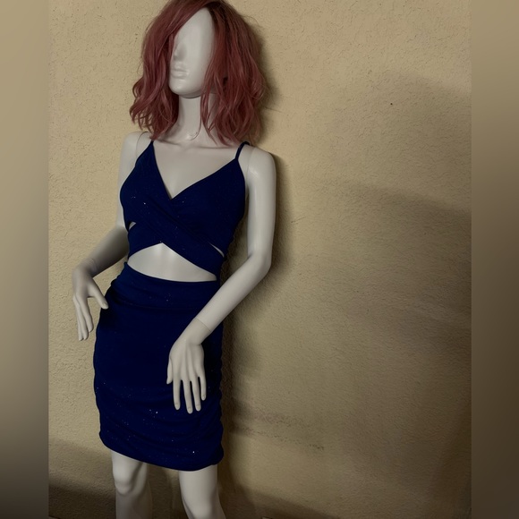 ✨5/$15 Sparkly Blue SHEIN party dress with stomach cutout size large - Picture 2 of 6